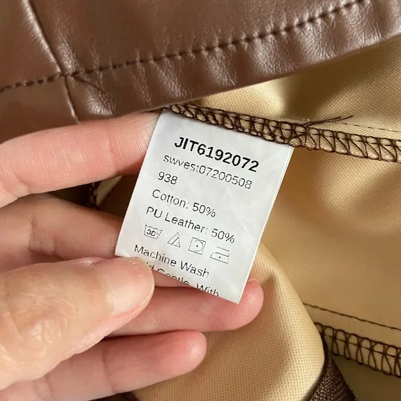 Woman’s top (blouse) bundle - Picture 5 of 9